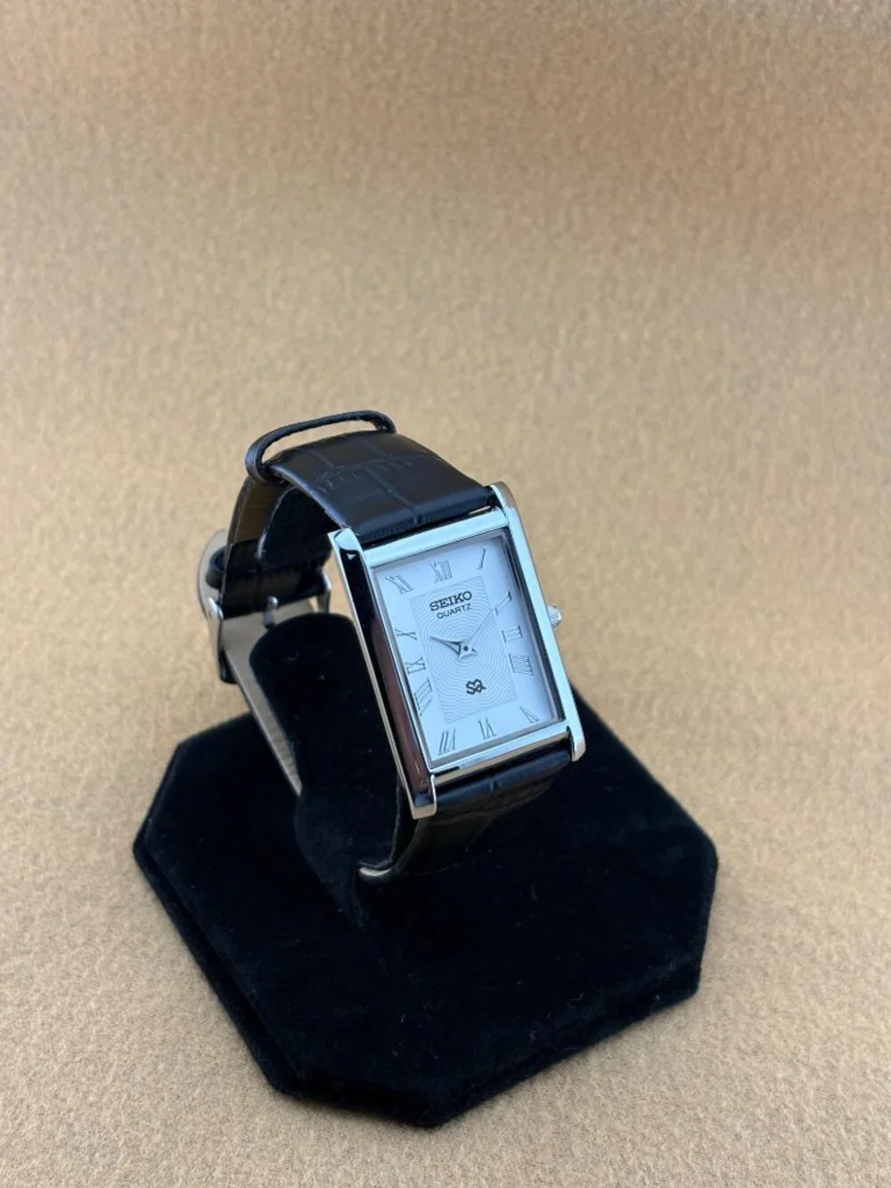 WHITE SILVER VINTAGE Seiko Vintage slim men's Watch